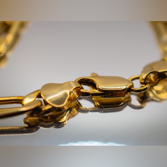 Vintage Gold Chain Necklace - Picture 3 of 4